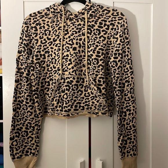 Cropped Cheetah Hoodie - Picture 1 of 2